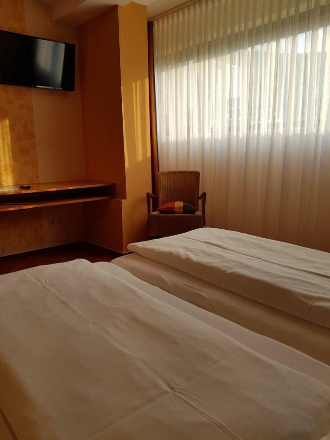 Hotel "Zum Moseltal" Mehring  Exteriör bild