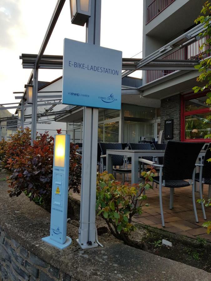 Hotel "Zum Moseltal" Mehring  Exteriör bild